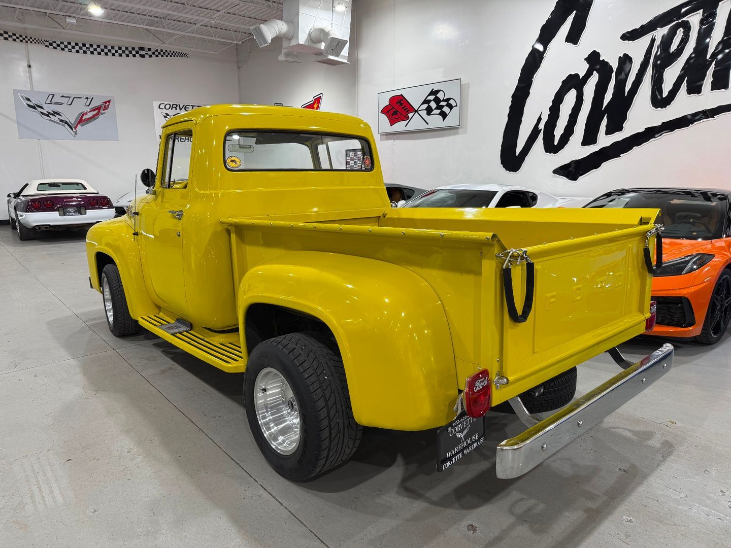 Ford-F-100-1956-Pickup-Truck-2
