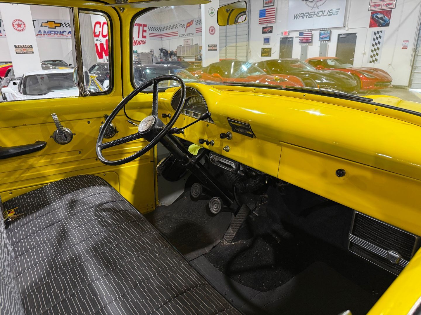 Ford-F-100-1956-Pickup-Truck-9