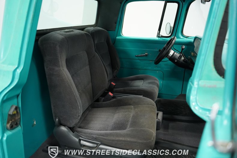 Ford-F-100-1960-Caribbean-Turquoise-Charcoal-2