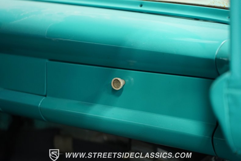 Ford-F-100-1960-Caribbean-Turquoise-Charcoal-45