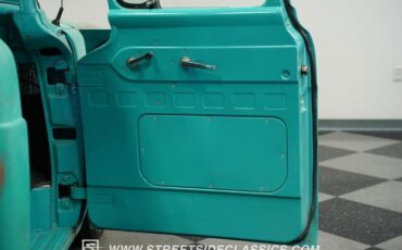 Ford-F-100-1960-Caribbean-Turquoise-Charcoal-46