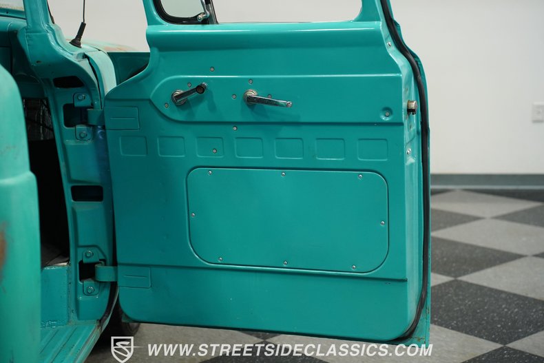 Ford-F-100-1960-Caribbean-Turquoise-Charcoal-46