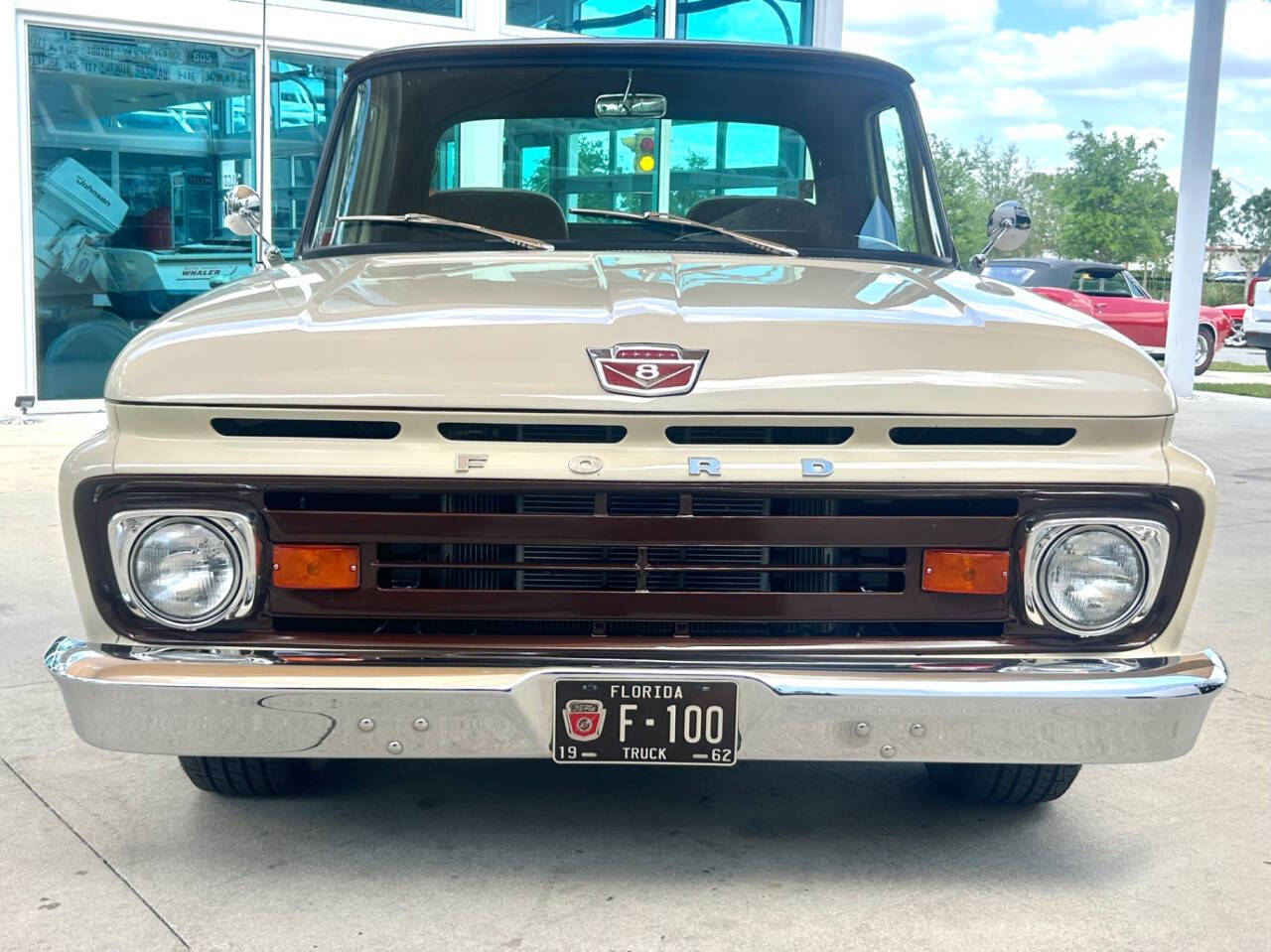 Ford-F-100-1962-Pickup-Truck-1