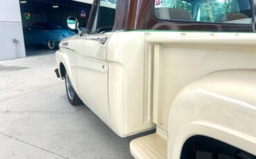 Ford-F-100-1962-Pickup-Truck-11