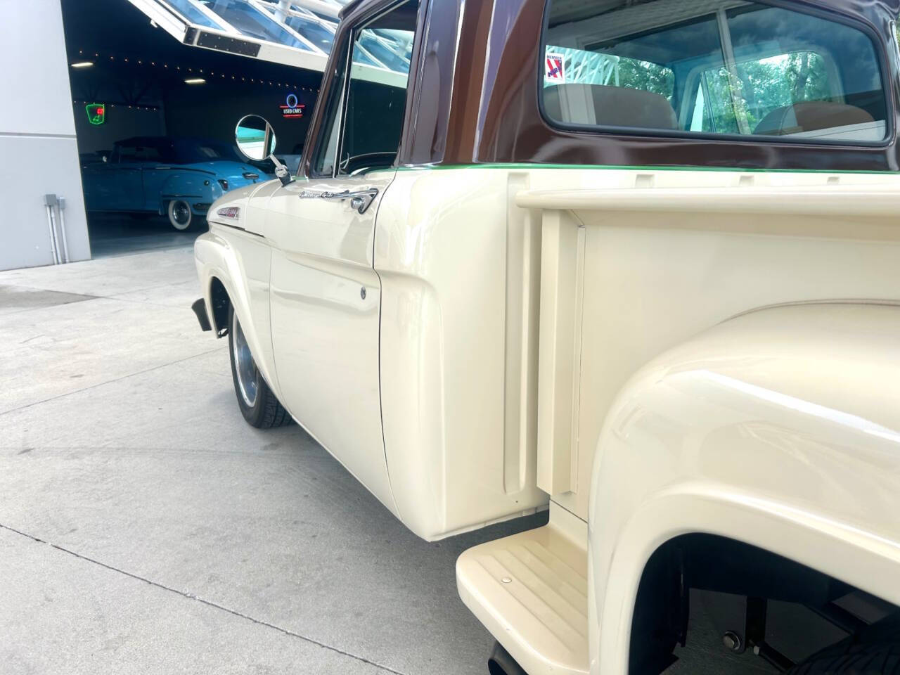 Ford-F-100-1962-Pickup-Truck-11
