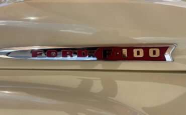 Ford-F-100-1962-Pickup-Truck-19