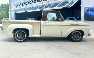 Ford-F-100-1962-Pickup-Truck-3