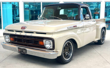 Ford-F-100-1962-Pickup-Truck
