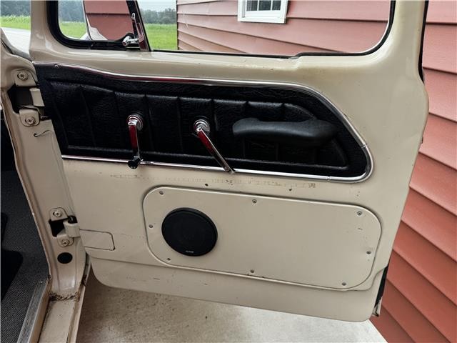 Ford-F-100-1966-18