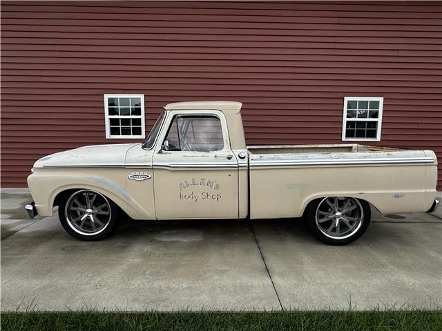 Ford-F-100-1966-3