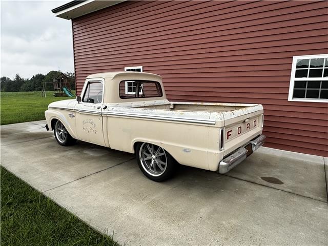 Ford-F-100-1966-5