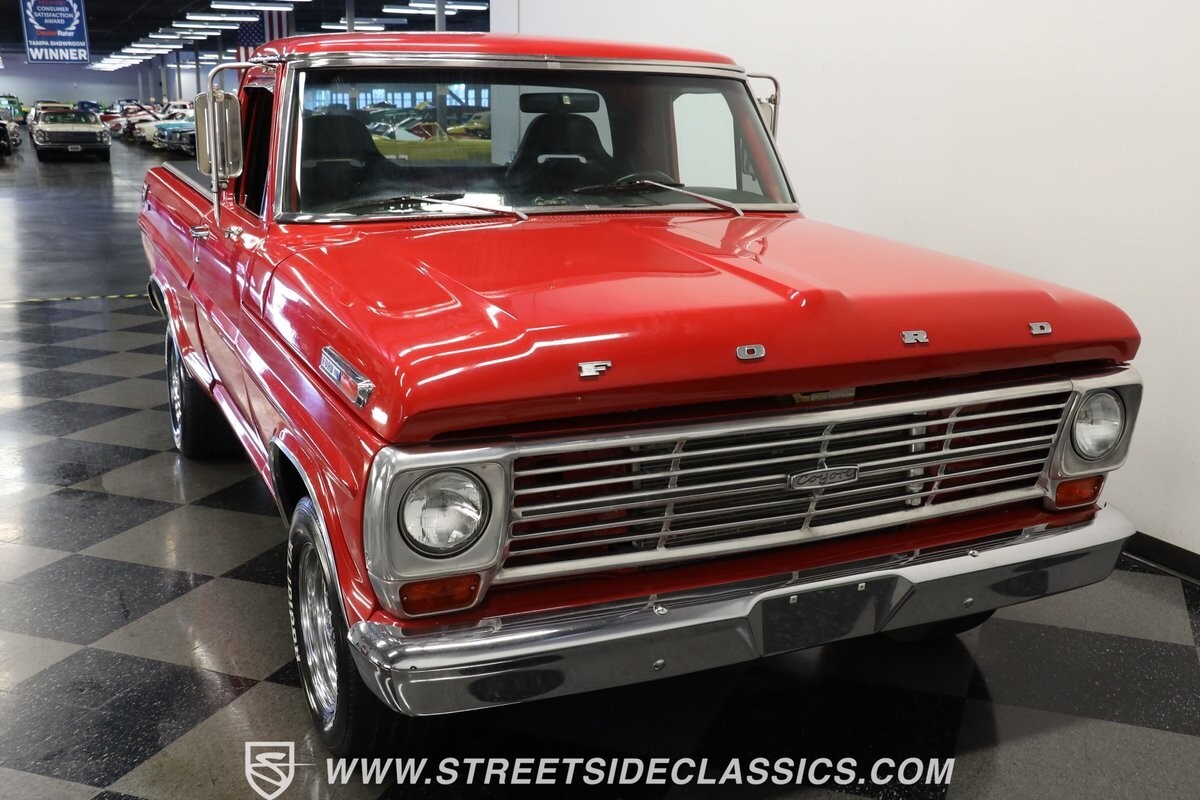 Ford-F-100-1967-Pickup-Truck-14