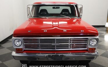 Ford-F-100-1967-Pickup-Truck-15