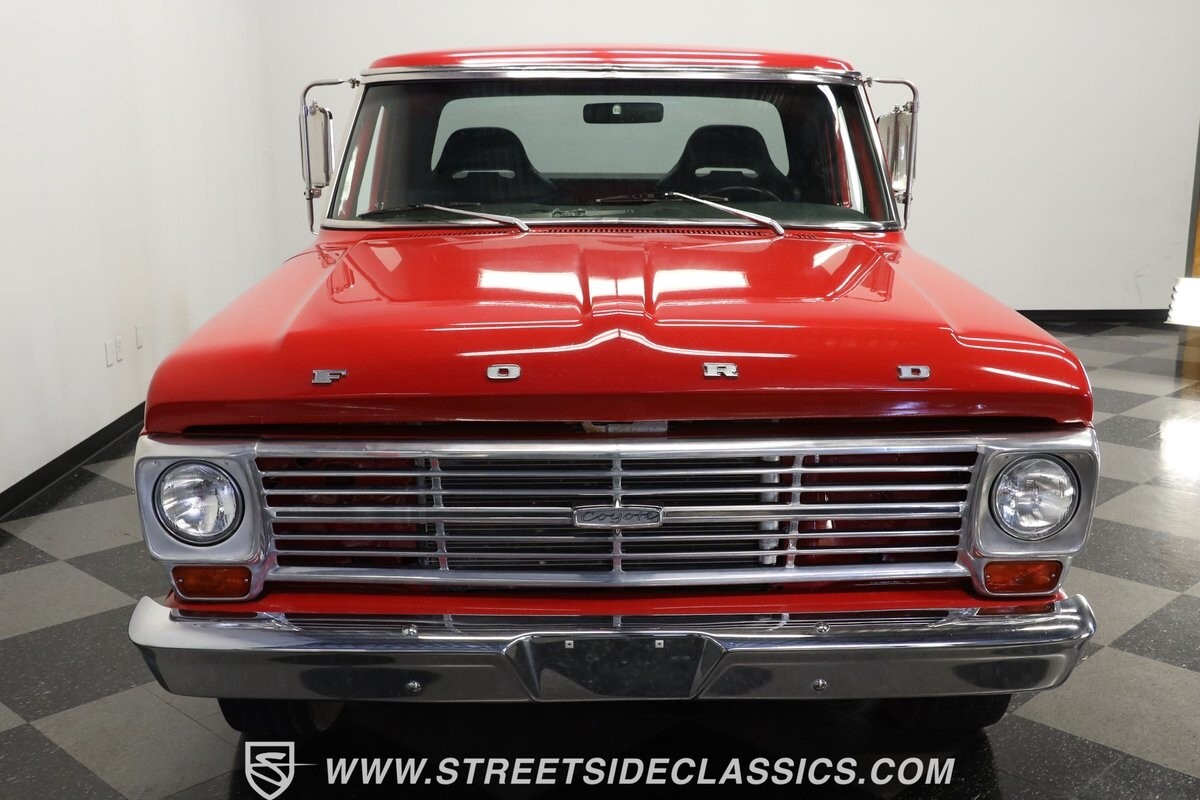 Ford-F-100-1967-Pickup-Truck-15