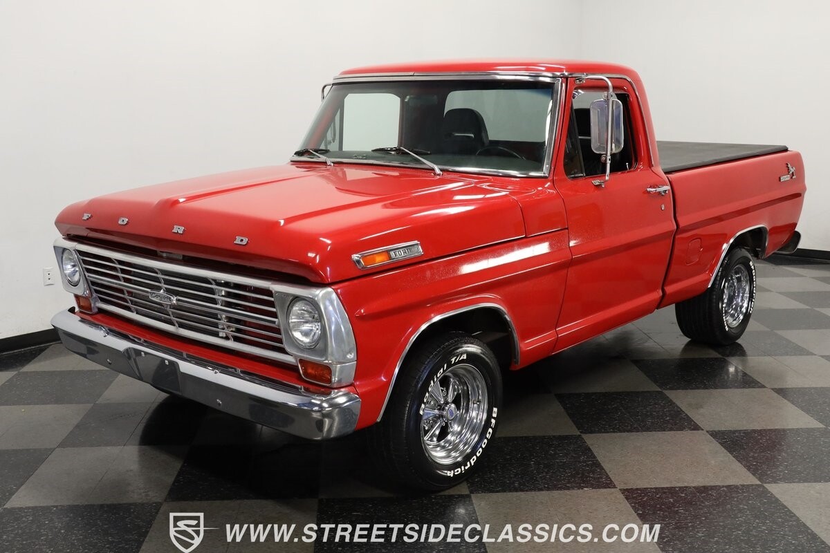 Ford-F-100-1967-Pickup-Truck-17