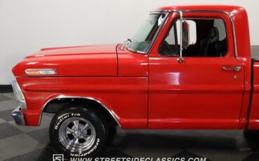 Ford-F-100-1967-Pickup-Truck-22