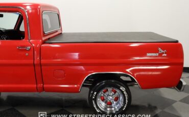Ford-F-100-1967-Pickup-Truck-23