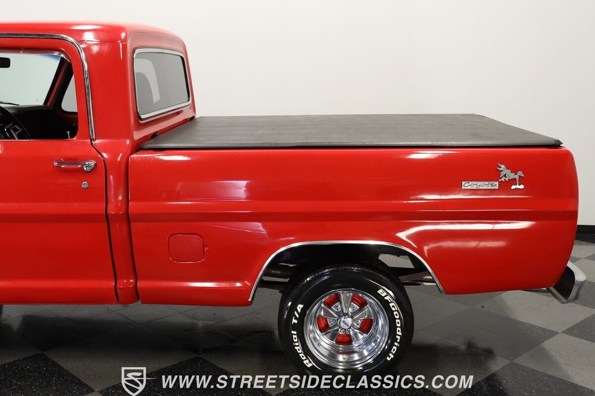 Ford-F-100-1967-Pickup-Truck-23