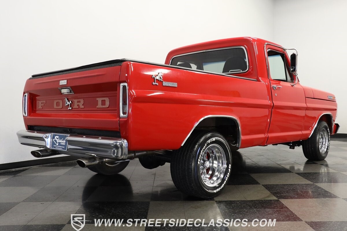 Ford-F-100-1967-Pickup-Truck-25