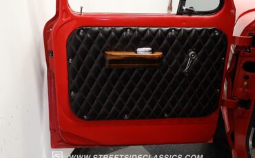 Ford-F-100-1967-Pickup-Truck-33