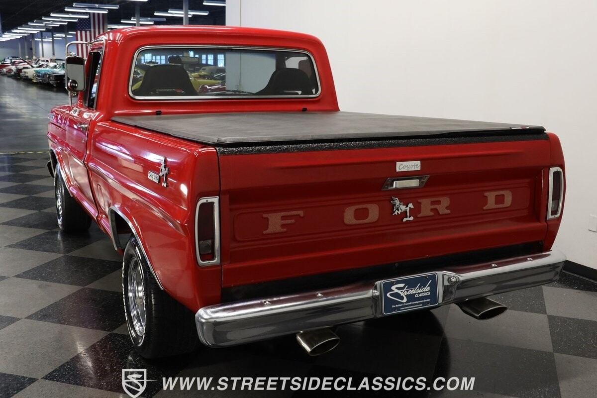 Ford-F-100-1967-Pickup-Truck-7