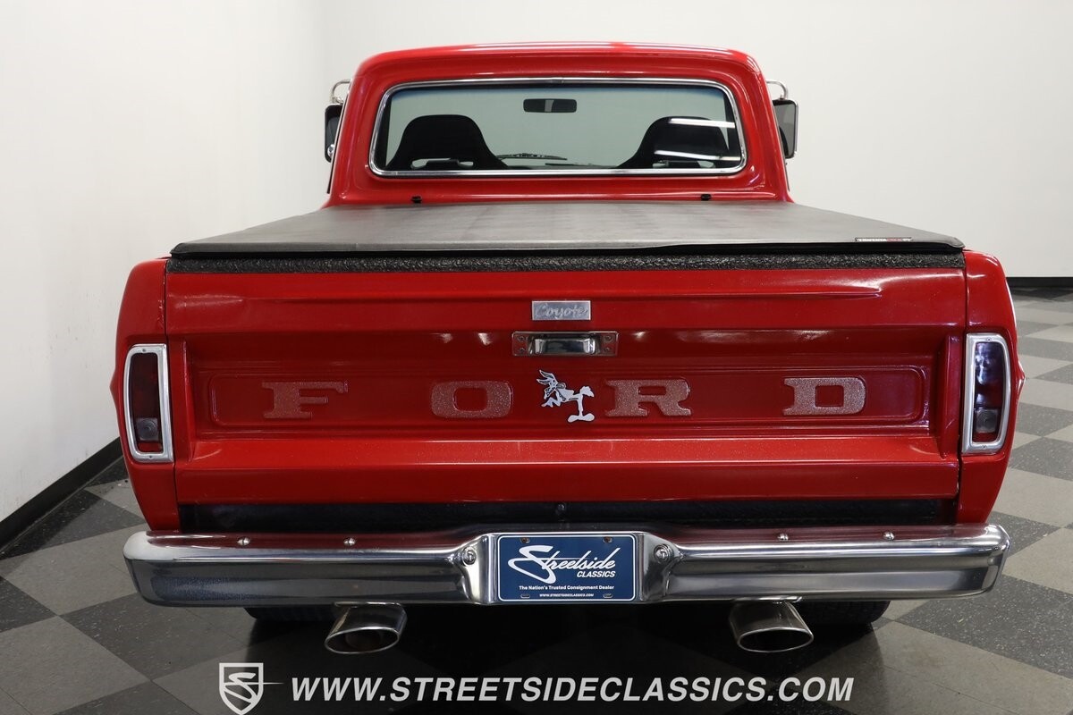 Ford-F-100-1967-Pickup-Truck-8