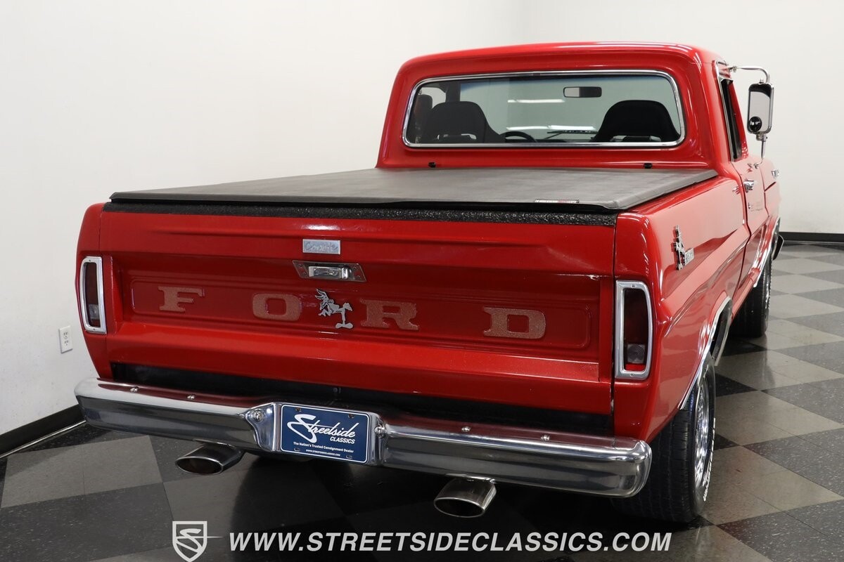 Ford-F-100-1967-Pickup-Truck-9