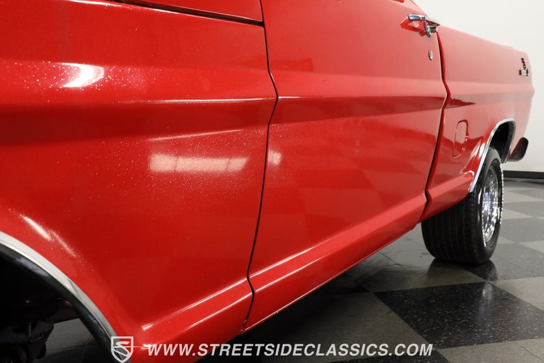 Ford-F-100-1967-Red-Metallic-Flake-Black-32