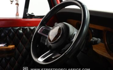 Ford-F-100-1967-Red-Metallic-Flake-Black-45