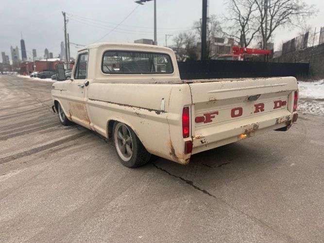 Ford-F-100-1967-White-11