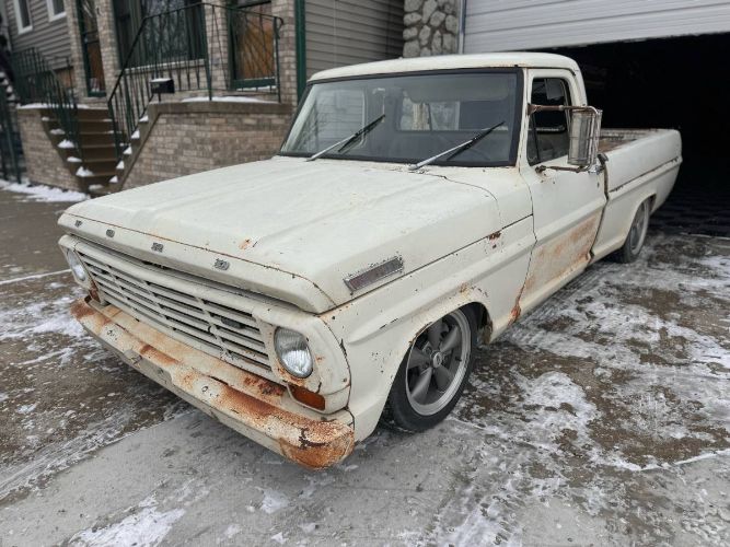Ford-F-100-1967-White