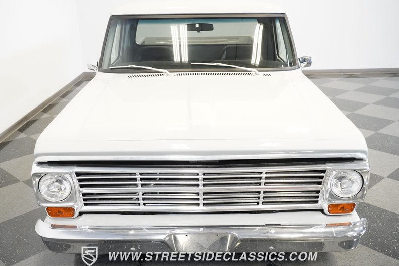 Ford-F-100-1968-Avalanche-Grey-Black-11