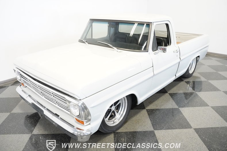 Ford-F-100-1968-Avalanche-Grey-Black-15