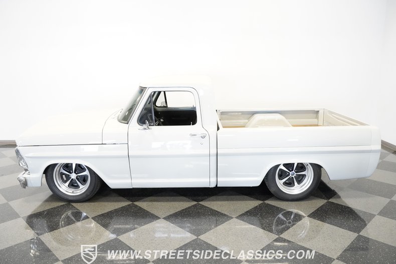 Ford-F-100-1968-Avalanche-Grey-Black-16