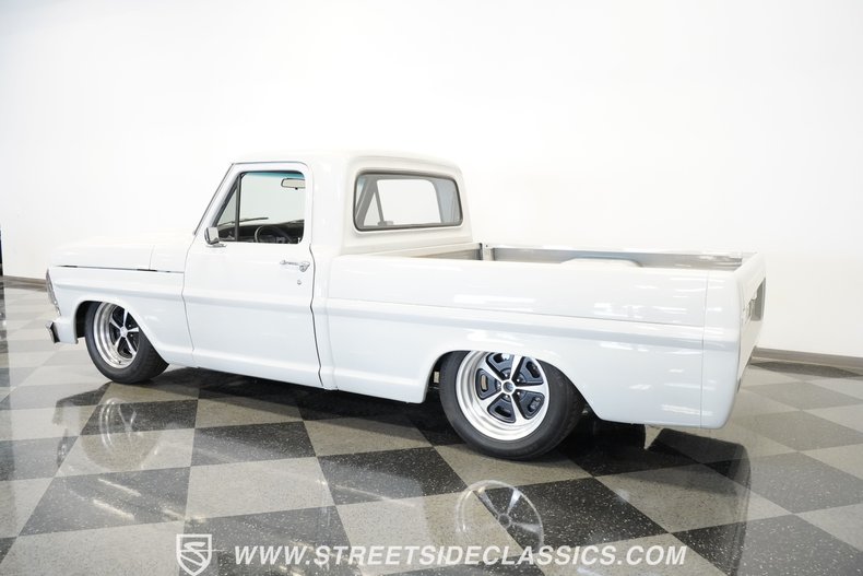 Ford-F-100-1968-Avalanche-Grey-Black-17