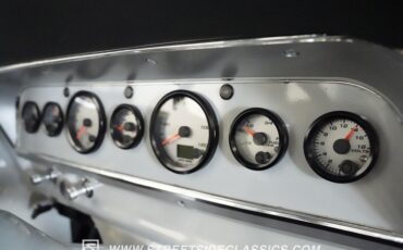 Ford-F-100-1968-Avalanche-Grey-Black-3