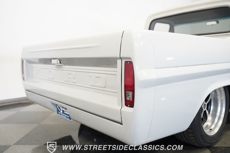 Ford-F-100-1968-Avalanche-Grey-Black-32