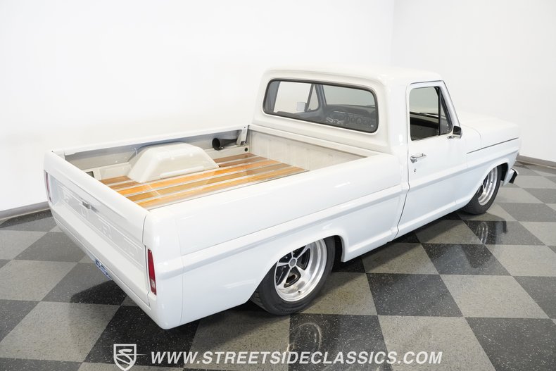 Ford-F-100-1968-Avalanche-Grey-Black-33