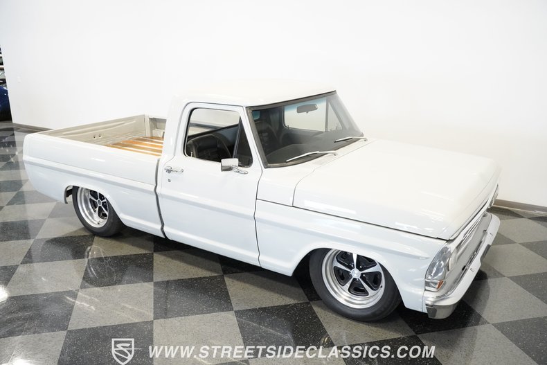 Ford-F-100-1968-Avalanche-Grey-Black-37