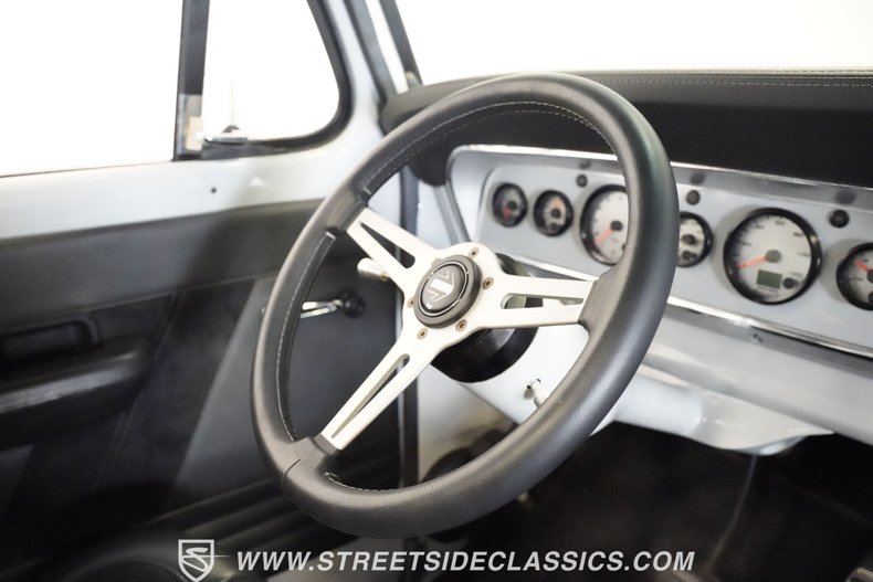 Ford-F-100-1968-Avalanche-Grey-Black-5