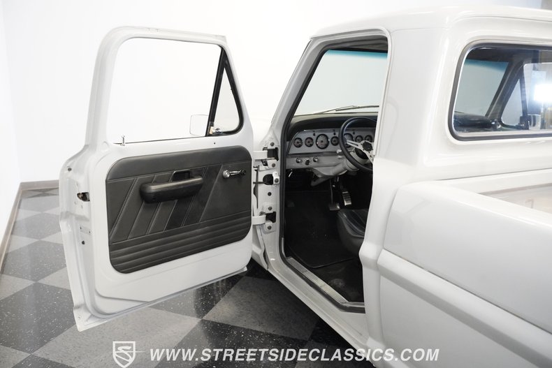 Ford-F-100-1968-Avalanche-Grey-Black-6