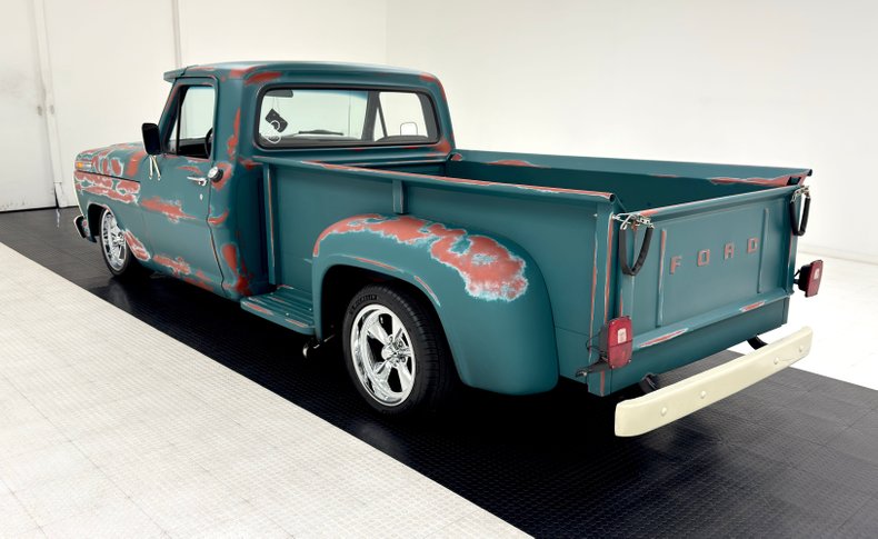 Ford-F-100-1968-Caribbean-Turquoise-Black-1