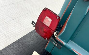 Ford-F-100-1968-Caribbean-Turquoise-Black-21