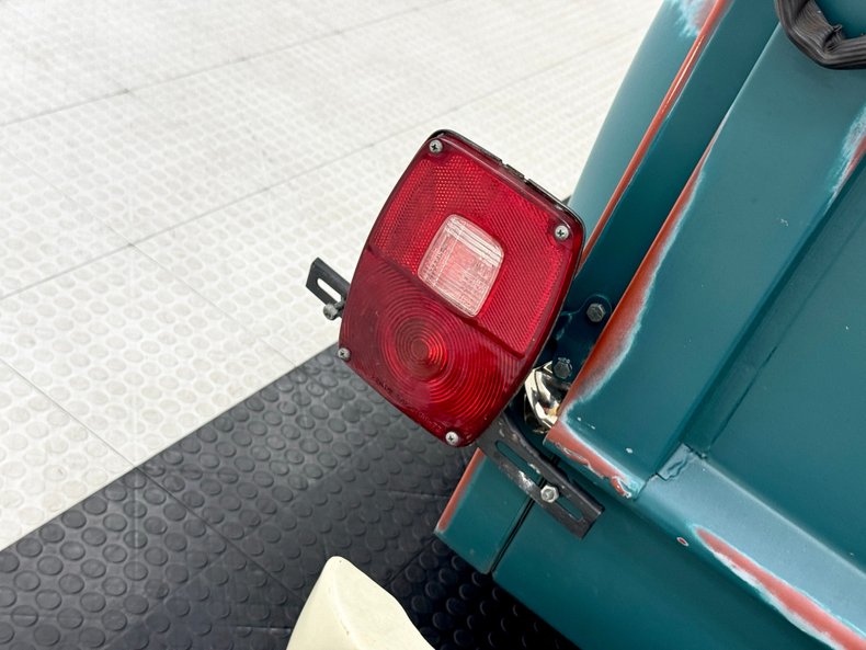 Ford-F-100-1968-Caribbean-Turquoise-Black-21