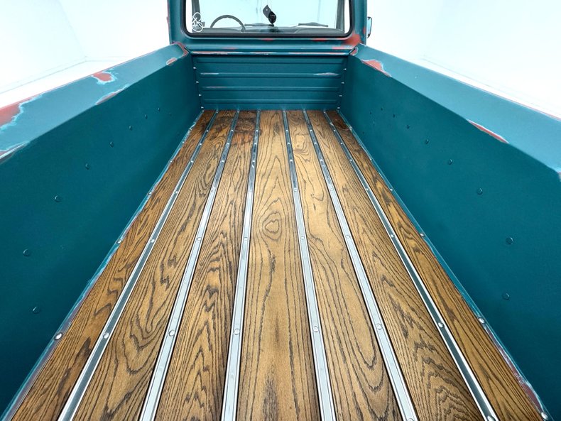 Ford-F-100-1968-Caribbean-Turquoise-Black-27