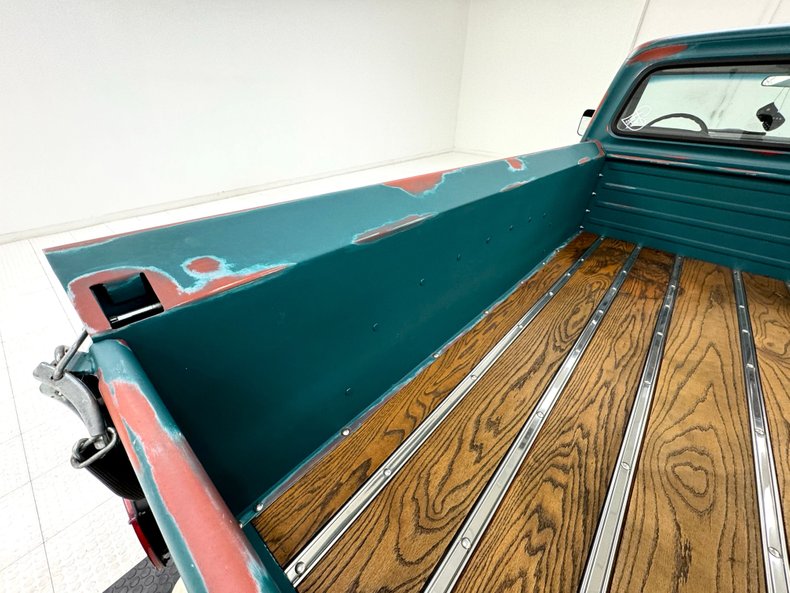 Ford-F-100-1968-Caribbean-Turquoise-Black-28
