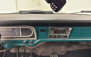 Ford-F-100-1968-Caribbean-Turquoise-Black-37