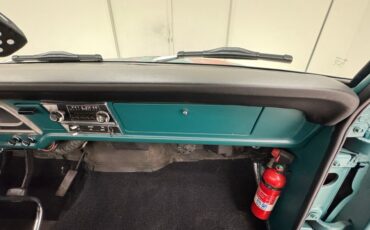 Ford-F-100-1968-Caribbean-Turquoise-Black-38