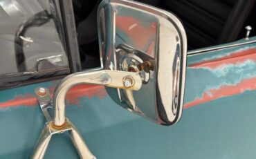 Ford-F-100-1968-Caribbean-Turquoise-Black-5