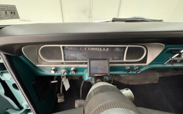 Ford-F-100-1968-Caribbean-Turquoise-Black-6